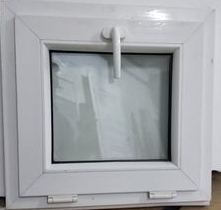 3 - Okno PVC 560 x 535